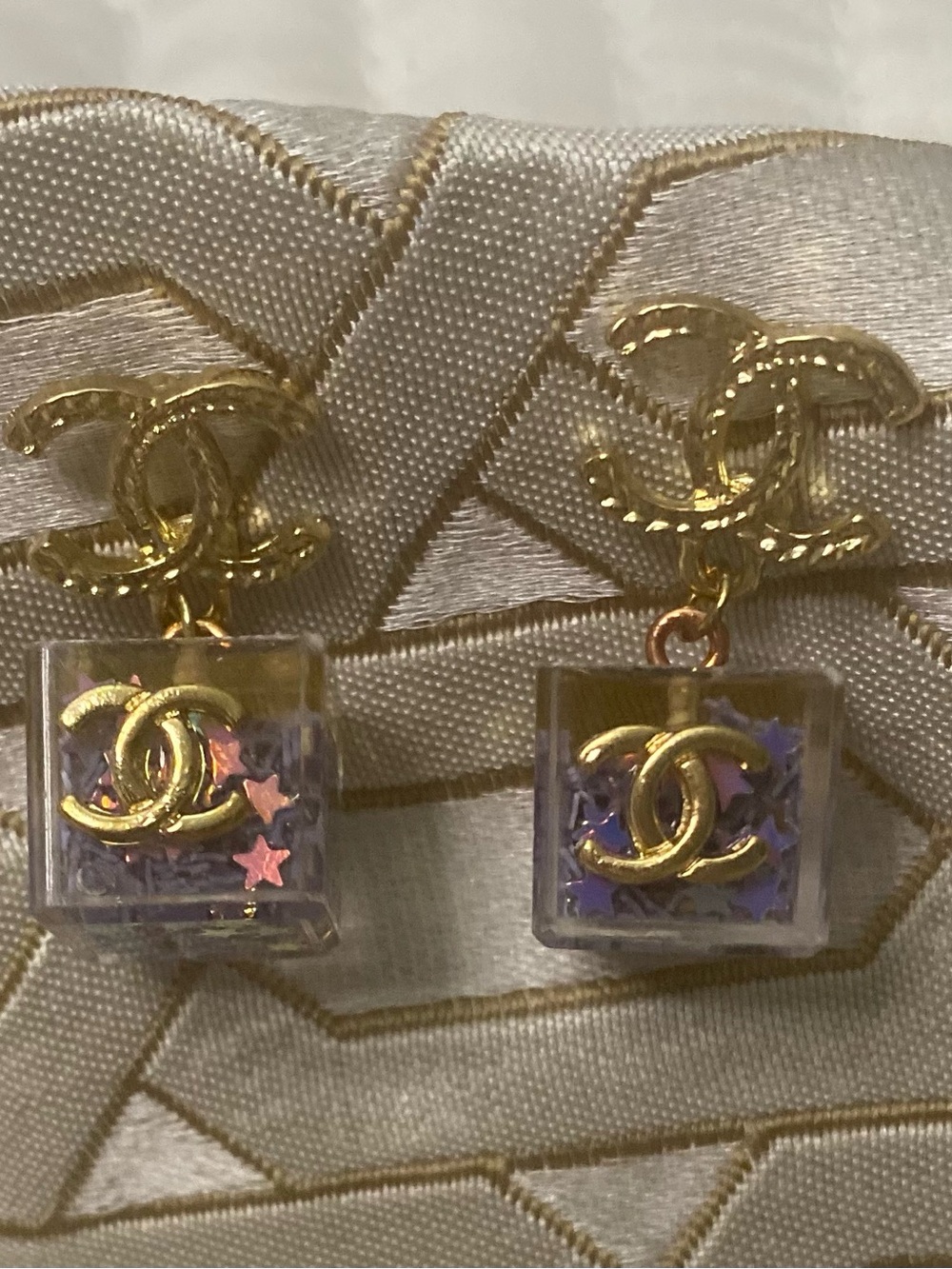 🌟ChaneI Acrylic Star Square Double Logo Dangle Earrings Lilac